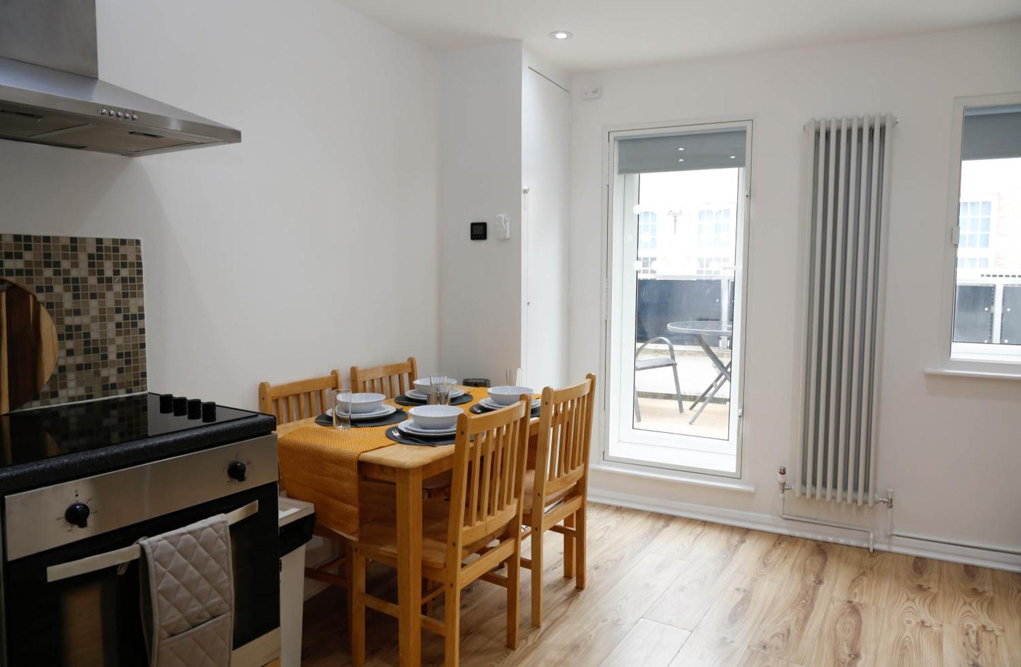 New Luxury Apartments In Central London Next To Shops, Cafes, Bars & Metro Exterior foto