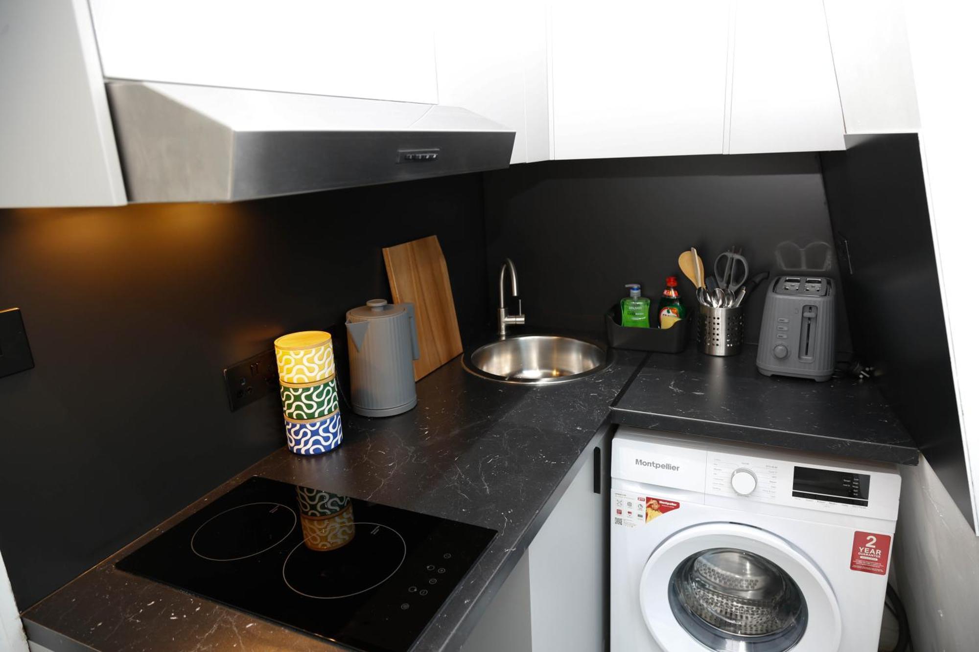 New Luxury Apartments In Central London Next To Shops, Cafes, Bars & Metro Exterior foto