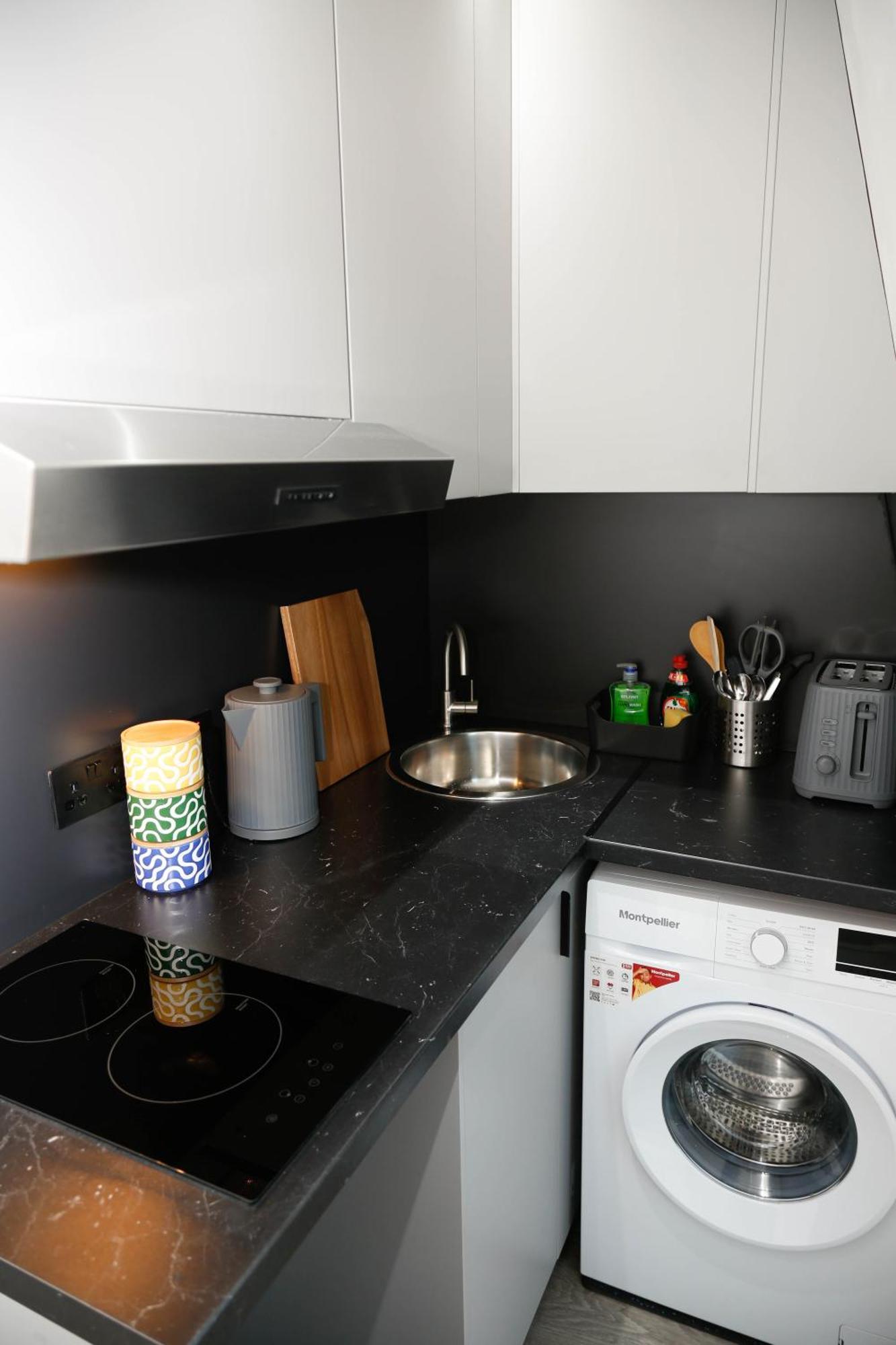 New Luxury Apartments In Central London Next To Shops, Cafes, Bars & Metro Exterior foto