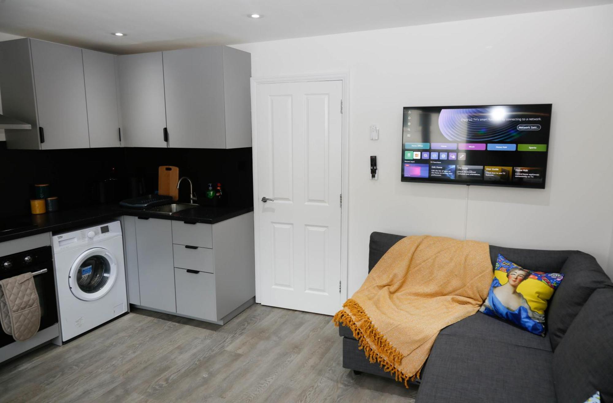 New Luxury Apartments In Central London Next To Shops, Cafes, Bars & Metro Exterior foto